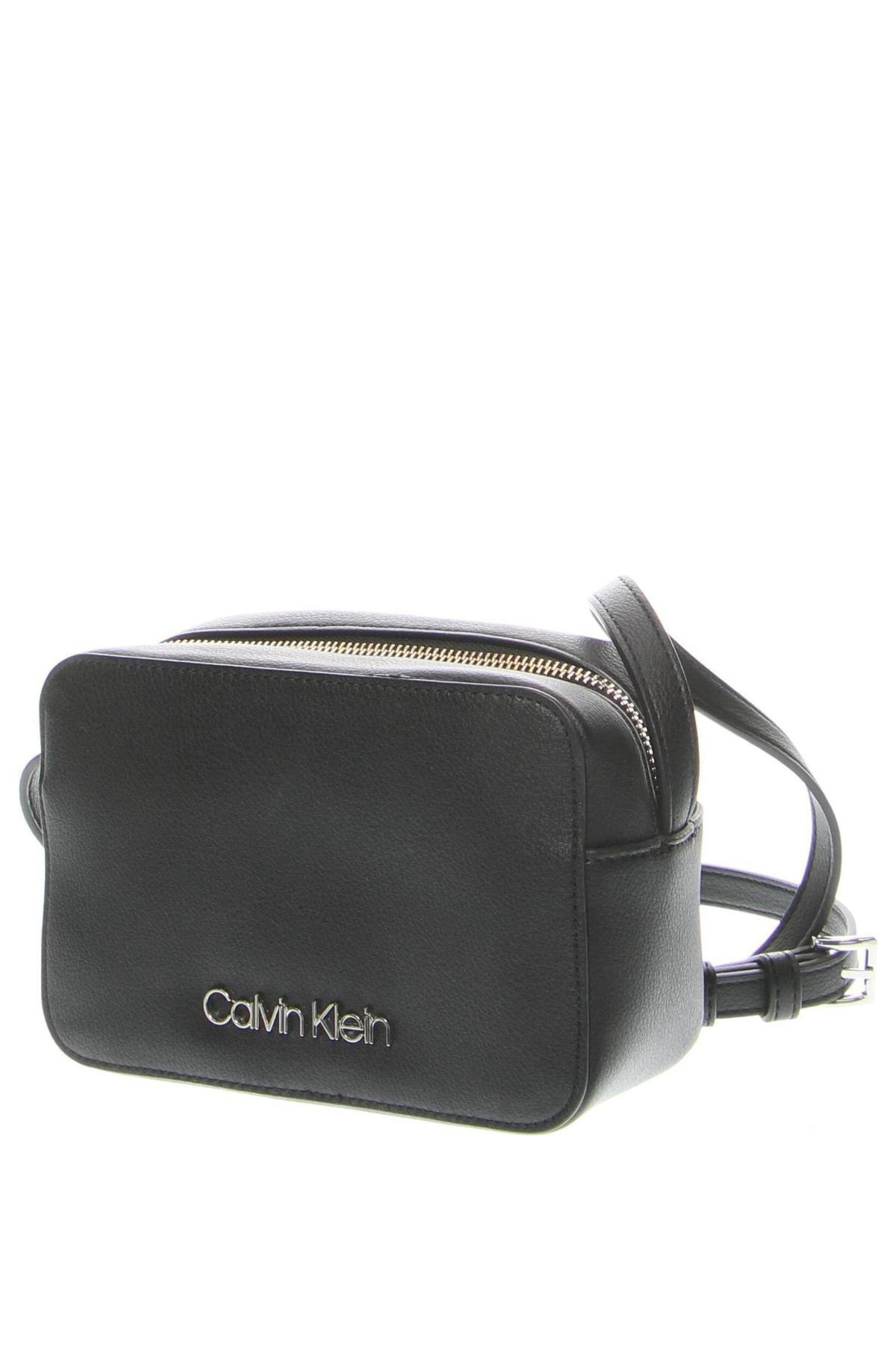 Дамска чанта Calvin Klein, Цвят Черен, Цена 189,66 лв.