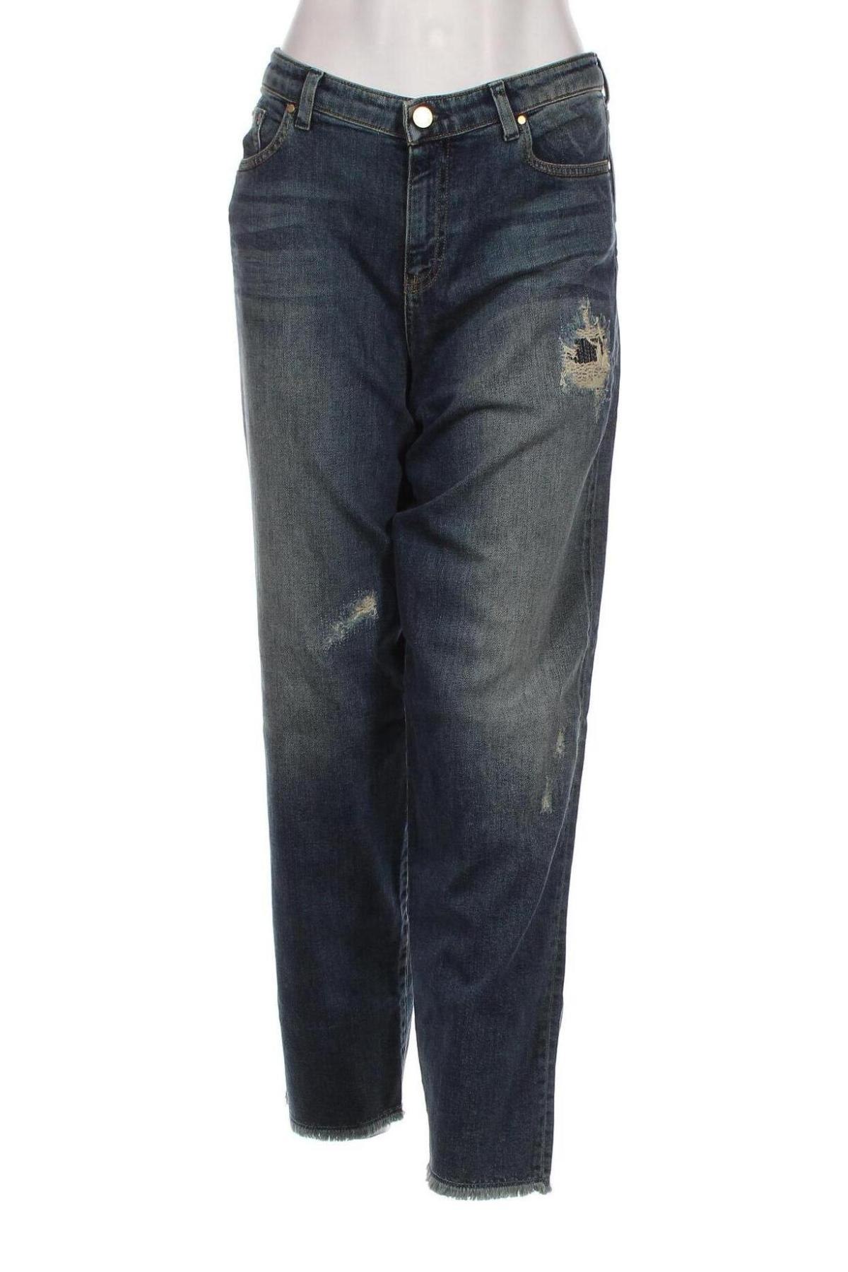 Дамски дънки Armani Jeans, Размер M, Цвят Син, Цена 210,82 лв.