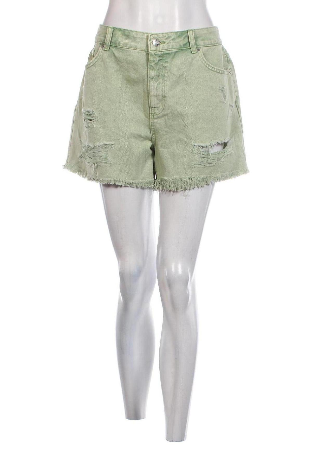 Дамски къс панталон Clockhouse, Размер XL, Цвят Зелен, Цена 19,00 лв.
