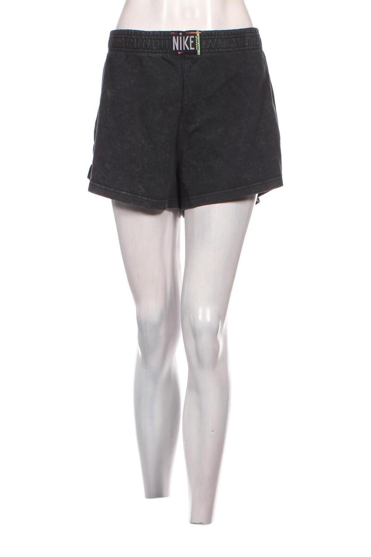 Γυναικείο κοντό παντελόνι Nike, Μέγεθος L, Χρώμα Μπλέ, Τιμή 37,11 €