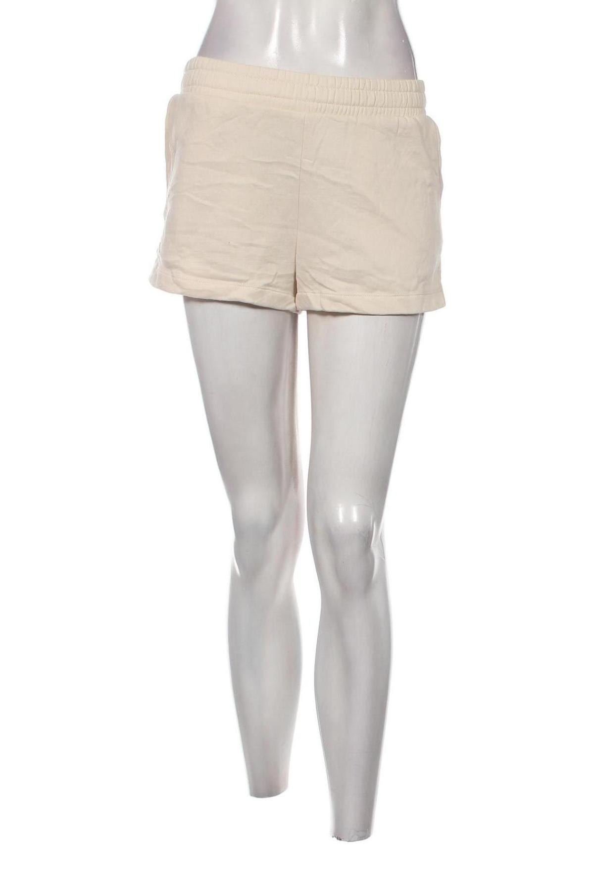 Дамски къс панталон Pigalle by ONLY, Размер XS, Цвят Бежов, Цена 7,74 лв.