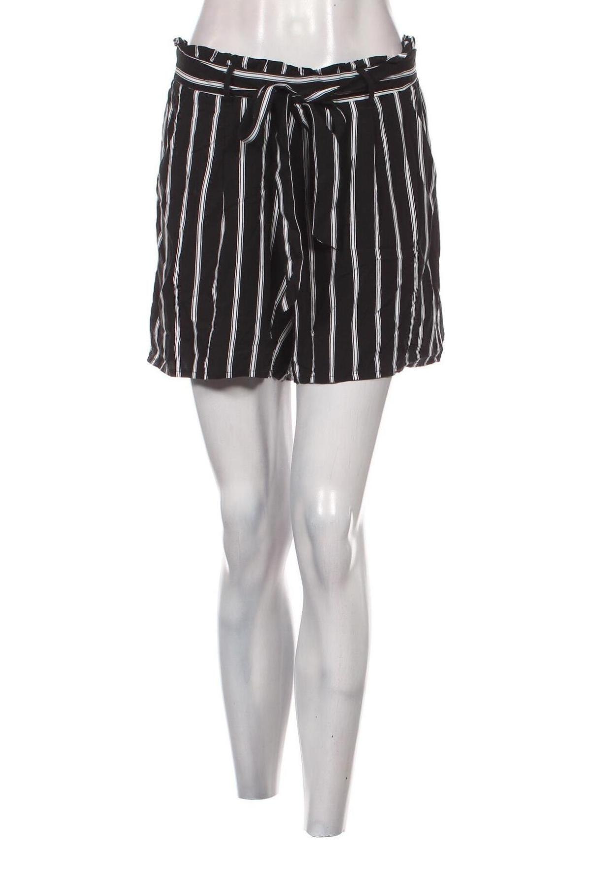 Γυναικείο κοντό παντελόνι Review, Μέγεθος L, Χρώμα Μαύρο, Τιμή 7,42 €