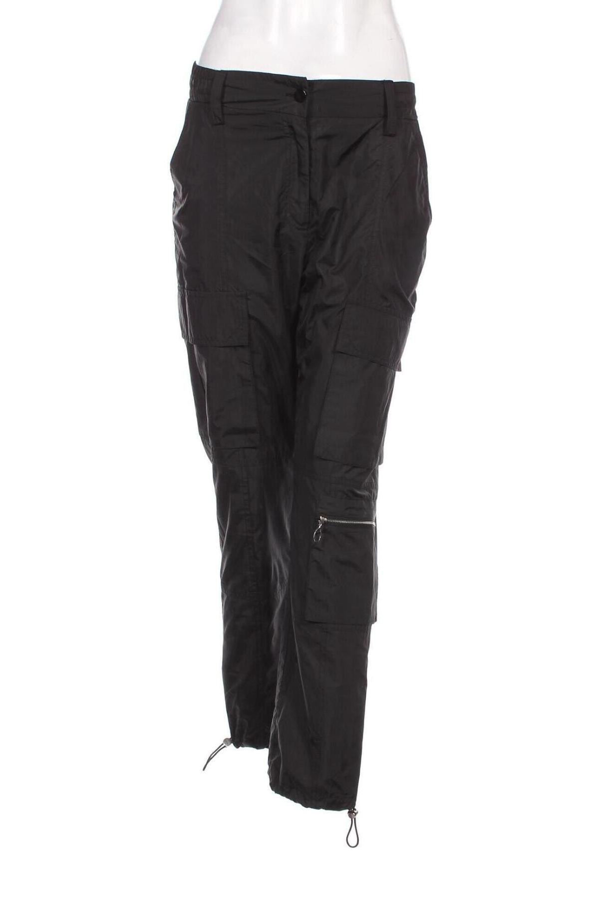Γυναικείο παντελόνι Bershka, Μέγεθος S, Χρώμα Μαύρο, Τιμή 5,19 €