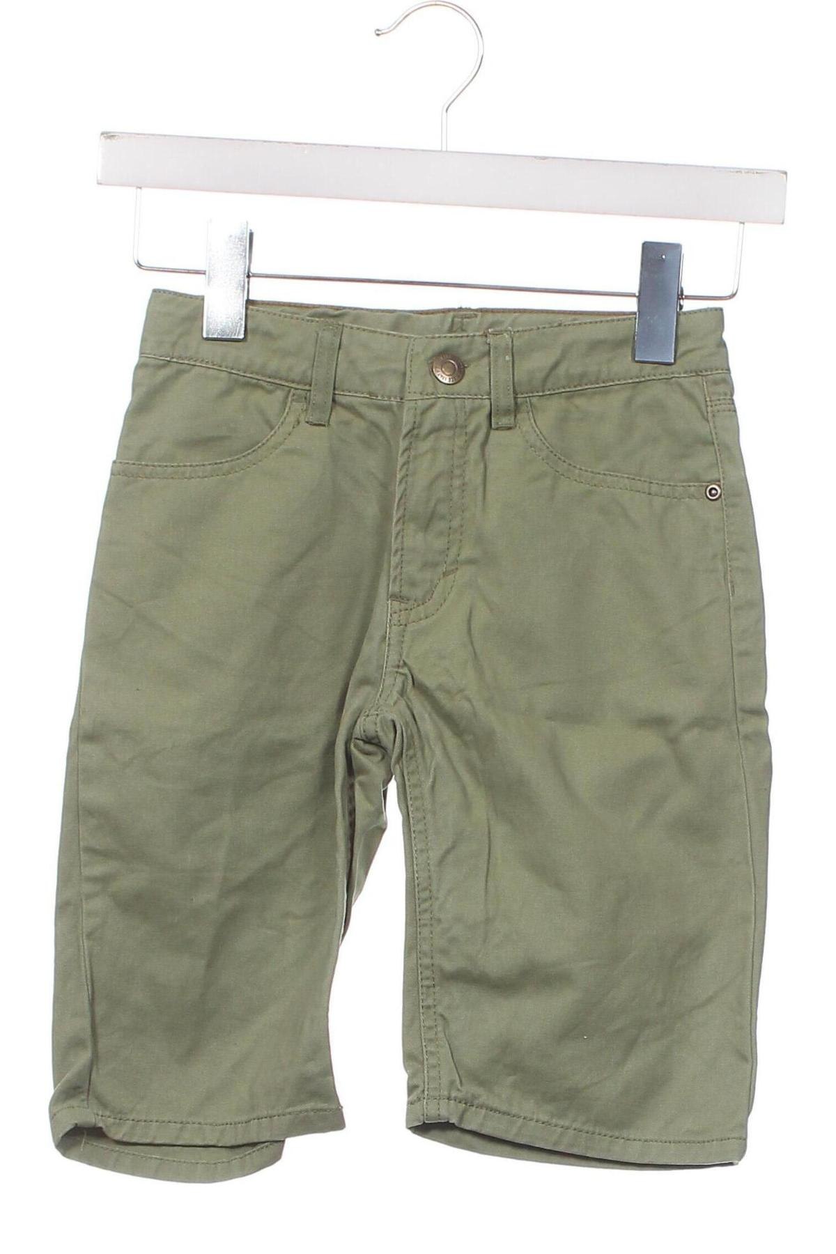 Kinder Shorts H&M, Größe 7-8y/ 128-134 cm, Farbe Grün, Preis 7,22 €