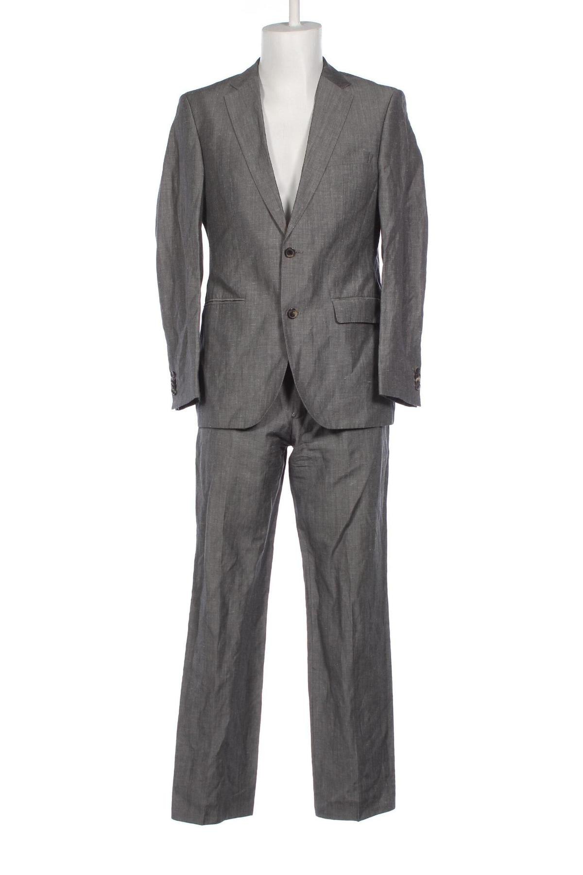 Мъжки костюм Hugo Boss, Размер M, Цвят Сив, Цена 238,29 лв.