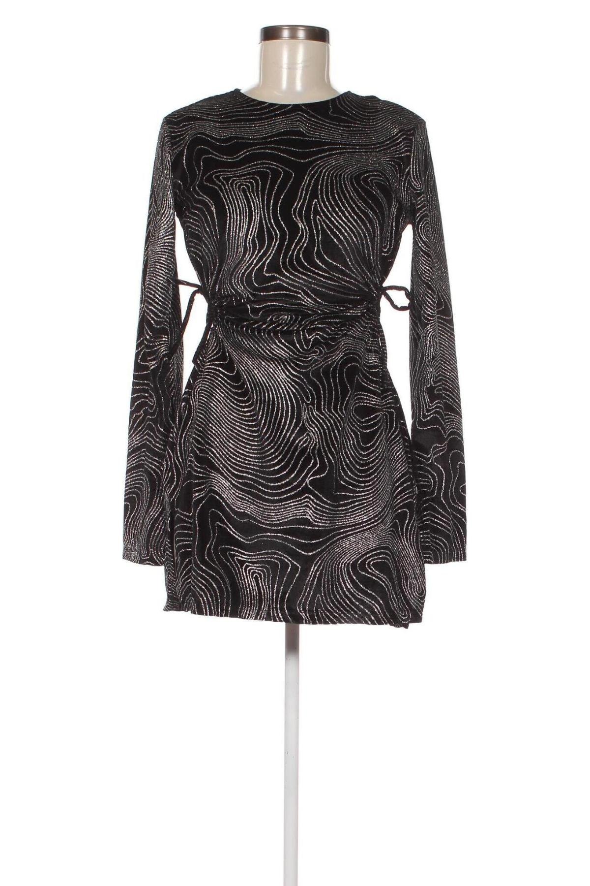 Šaty  H&M Divided, Velikost M, Barva Černá, Cena  139,00 Kč