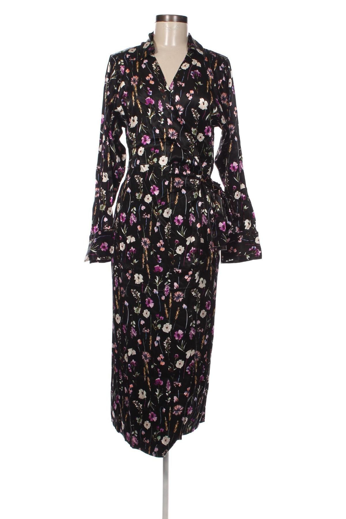 Φόρεμα In Wear, Μέγεθος M, Χρώμα Πολύχρωμο, Τιμή 80,00 €