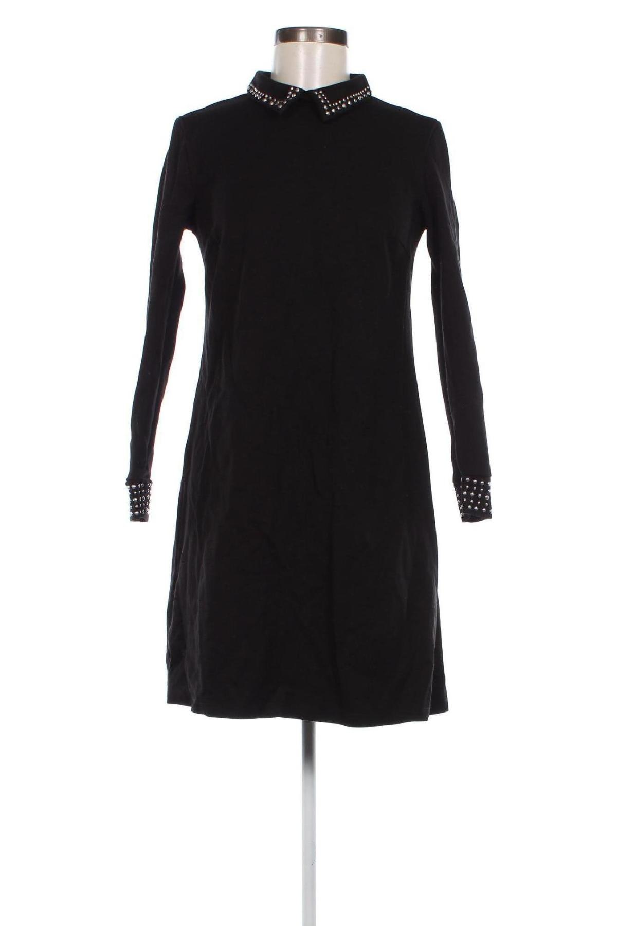 Φόρεμα Yfl Reserved, Μέγεθος M, Χρώμα Μαύρο, Τιμή 9,15 €