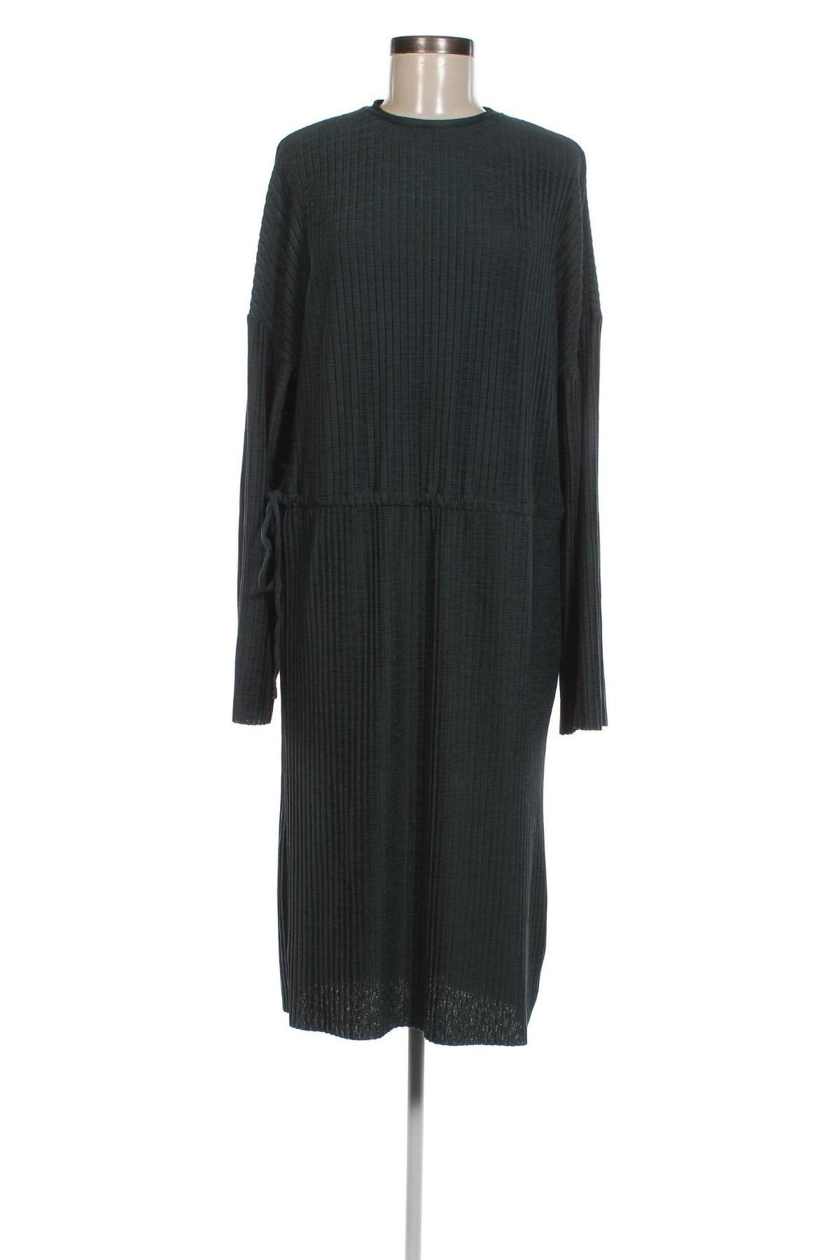 Kleid Zara Trafaluc, Größe S, Farbe Grün, Preis 9,70 €