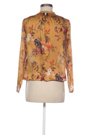 Dámská halenka Stradivarius, Velikost S, Barva Vícebarevné, Cena  149,00 Kč