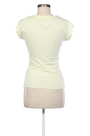 Γυναικείο t-shirt Bershka, Μέγεθος M, Χρώμα Πολύχρωμο, Τιμή 8,68 €