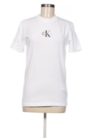 Дамска тениска Calvin Klein Jeans, Размер S, Цвят Бял, Цена 82,99 лв.