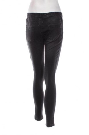 Damen Jeans Beloved, Größe S, Farbe Schwarz, Preis € 4,99