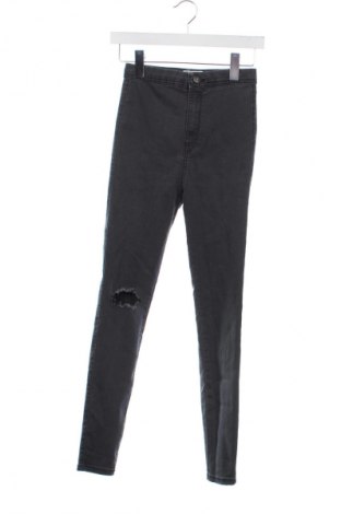 Női farmernadrág Bershka, Méret XXS, Szín Szürke, Ár 2 459 Ft