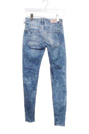 Γυναικείο Τζίν Bershka, Μέγεθος S, Χρώμα Μπλέ, Τιμή 6,99 €