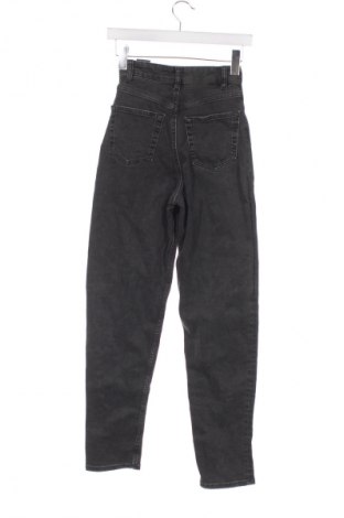 Дамски дънки H&M Divided, Размер XXS, Цвят Черен, Цена 12,99 лв.