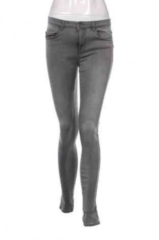 Damskie jeansy ONLY, Rozmiar S, Kolor Szary, Cena 20,99 zł