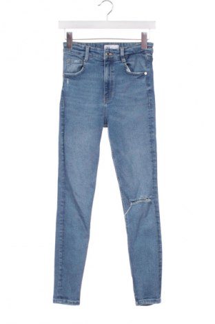 Damskie jeansy Zara, Rozmiar S, Kolor Niebieski, Cena 88,99 zł