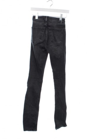 Blugi de femei Zara, Mărime XXS, Culoare Gri, Preț 88,99 Lei