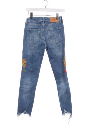 Blugi de femei Zara Trafaluc, Mărime S, Culoare Albastru, Preț 88,99 Lei