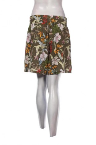 Damskie szorty ONLY, Rozmiar XL, Kolor Kolorowy, Cena 26,99 zł