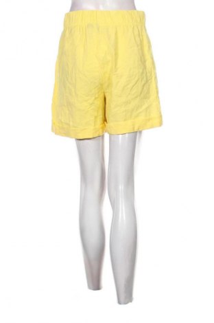 Damen Shorts Vero Moda, Größe M, Farbe Gelb, Preis € 12,99