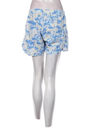 Damen Shorts Y.A.S, Größe M, Farbe Mehrfarbig, Preis € 10,99