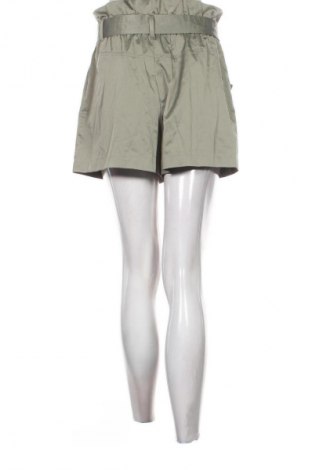Pantaloni scurți de femei Zara, Mărime M, Culoare Verde, Preț 65,99 Lei