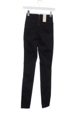 Damskie spodnie Pieces, Rozmiar XXS, Kolor Czarny, Cena 24,99 zł
