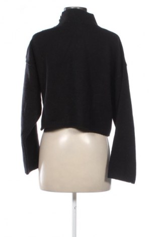Dámský svetr Bershka, Velikost M, Barva Černá, Cena  239,00 Kč