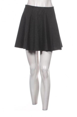Rock Zara Trafaluc, Größe M, Farbe Grau, Preis 6,99 €