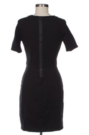 Sukienka Armani Exchange, Rozmiar M, Kolor Czarny, Cena 808,05 zł