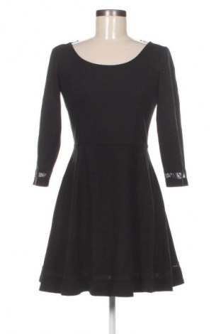 Sukienka Guess, Rozmiar M, Kolor Czarny, Cena 315,99 zł