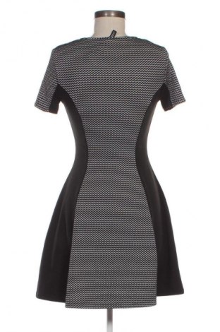 Šaty  H&M Divided, Velikost M, Barva Vícebarevné, Cena  119,00 Kč