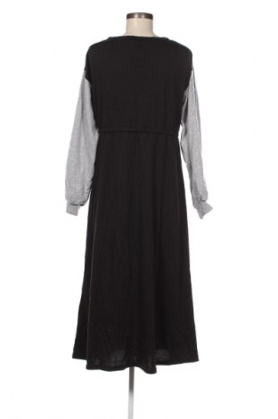 Kleid SHEIN, Größe XL, Farbe Mehrfarbig, Preis 5,99 €