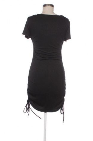 Sukienka SHEIN, Rozmiar M, Kolor Czarny, Cena 27,99 zł