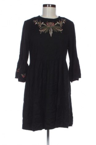 Kleid Zara, Größe M, Farbe Mehrfarbig, Preis 18,99 €