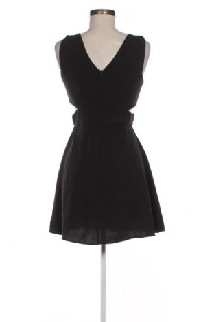 Rochie Zara, Mărime M, Culoare Negru, Preț 66,99 Lei