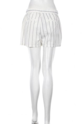 Дамски къс панталон Vero Moda, Размер L, Цвят Бял, Цена 31,20 лв.
