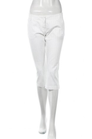 Дамски панталон ONLY, Размер L, Цвят Бял, 63% вискоза, 32% полиамид, 5% еластан, Цена 22,77 лв.