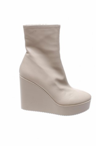Дамски боти Steve Madden, Размер 36, Цвят Екрю, Цена 68,00 лв.