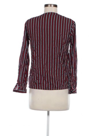 Дамска блуза, Размер S, Цвят Многоцветен, Цена 3,04 лв.