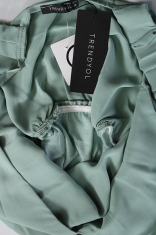 Дамска блуза - боди Trendyol, Размер M, Цвят Зелен, Цена 10,85 лв.