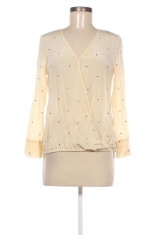 Дамска блуза Almost Famous, Размер S, Цвят Екрю, Цена 29,61 лв.