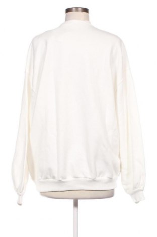 Damen Shirt Bershka, Größe XS, Farbe Weiß, Preis 7,19 €