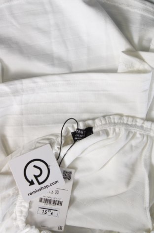 Damen Shirt Bershka, Größe XS, Farbe Weiß, Preis 5,59 €