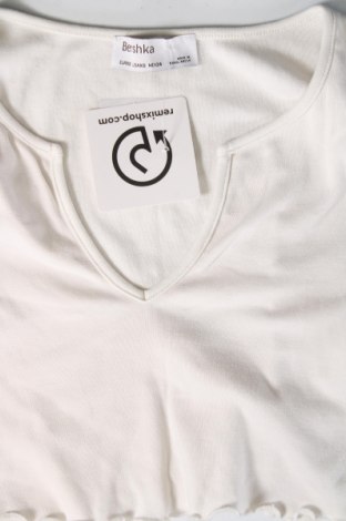 Damen Shirt Bershka, Größe XS, Farbe Ecru, Preis 7,93 €