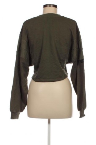 Дамска блуза Bershka, Размер S, Цвят Зелен, Цена 9,12 лв.
