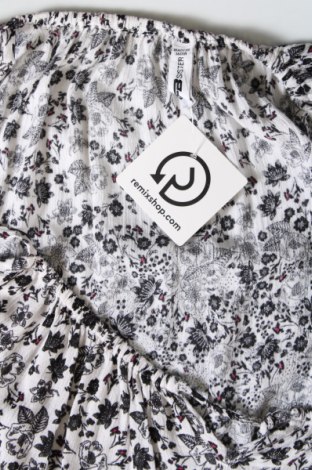 Дамска блуза Fb Sister, Размер S, Цвят Бял, Цена 9,60 лв.