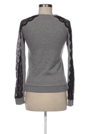 Дамска блуза Gina Tricot, Размер XS, Цвят Сив, Цена 8,20 лв.